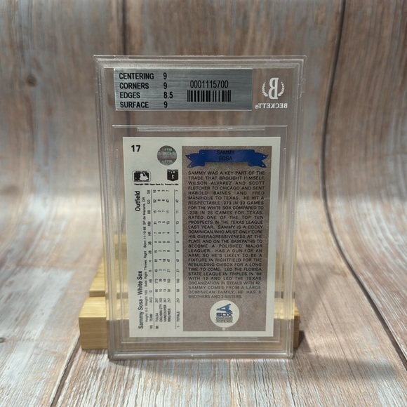 1990 Upper Deck #17 Sammy Sosa Beckett 9 Mint Baseball Card Item #ME526 - Picture 4 of 4